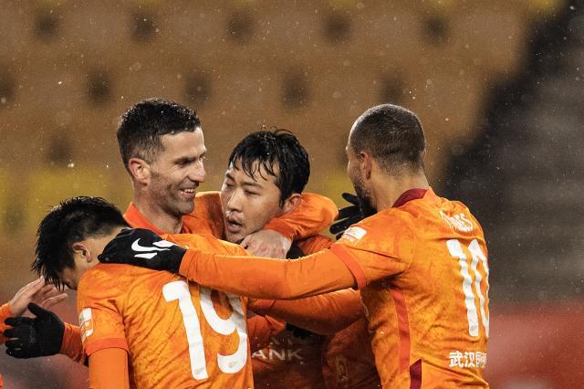 星空体育-绝境中抢分成功拿到主动权 汉军领跑保级“三国杀”